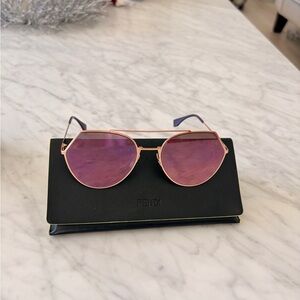 Fendi like new gorgeous sunglasses no scratches worn once